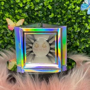 (SOLD) Mink eyelashes | SaluteMahPretty | 𝓑𝓸𝓼𝓼𝔂